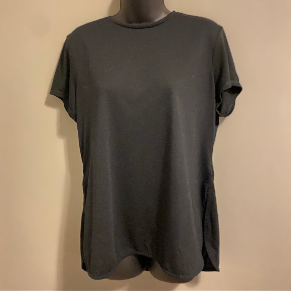 Athletic tee. Women’s XL